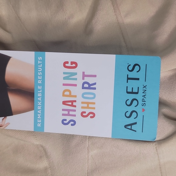 ASSETS by SPANX Intimates Shaper Elegant wear Career Office wear - Picture 9 of 13